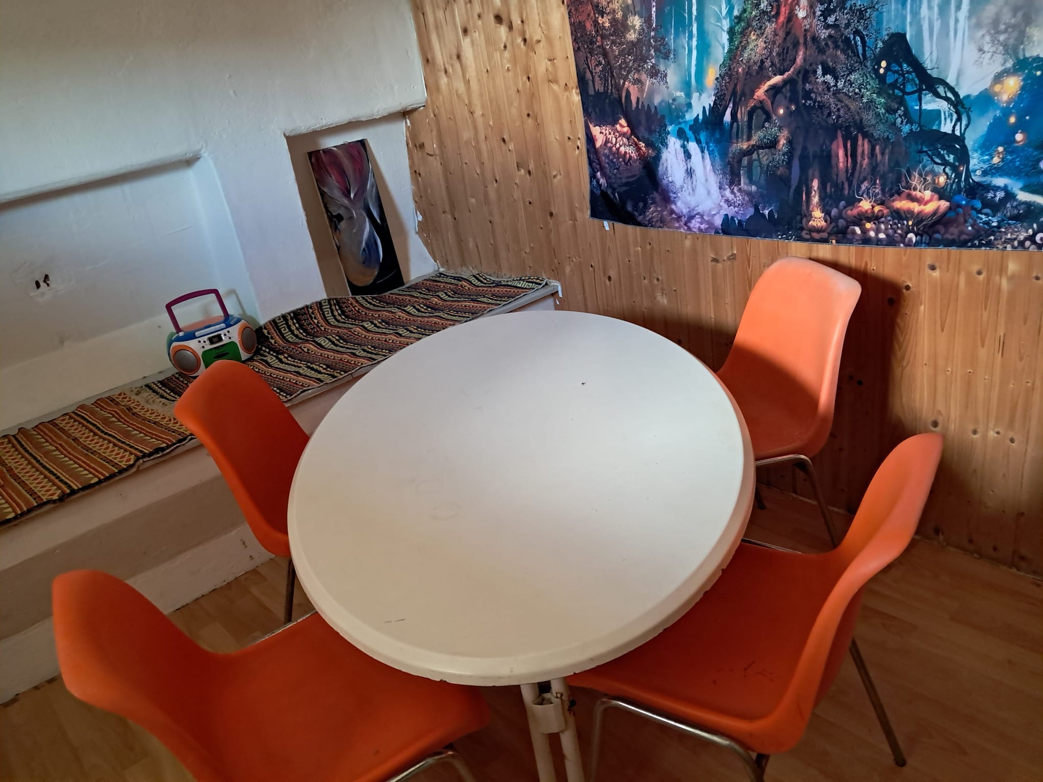 Kaffeeraum mit Küche und Sattelkammer